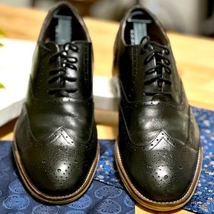 Johnston & Murphy Wing Tip Oxfords in Black